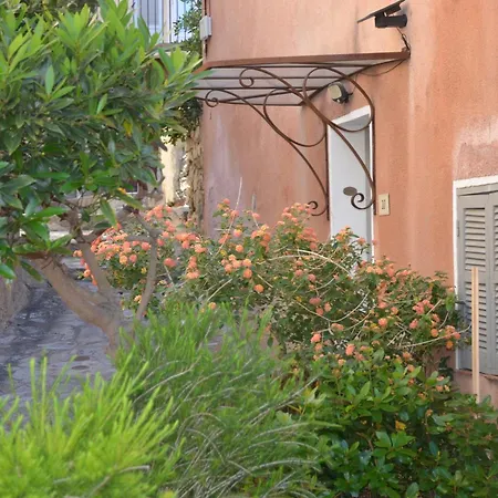 Villa Air-conditioned Authentic Village House With Sea View, Terraces And Swimming Pool Monticello