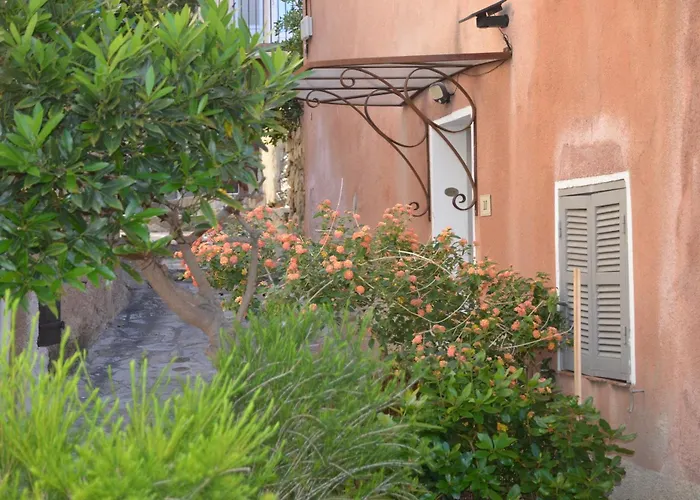 Vila Air-conditioned Authentic With Sea View, Terraces And Swimming Pool Monticello