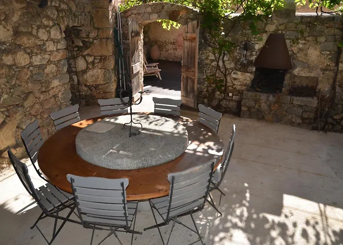 Villa Air-conditioned Authentic With Sea View, Terraces And Swimming Pool