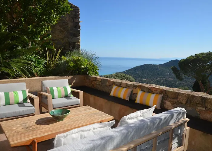 Air-conditioned Authentic With Sea View, Terraces And Swimming Pool Villa Monticello