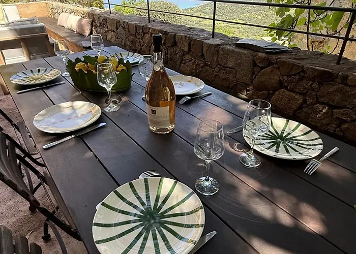 Air-conditioned Authentic With Sea View, Terraces And Swimming Pool *