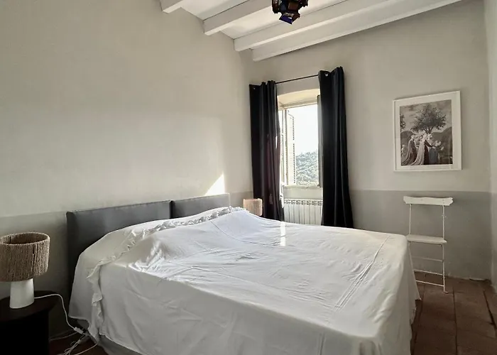 Air-conditioned Authentic With Sea View, Terraces And Swimming Pool Monticello