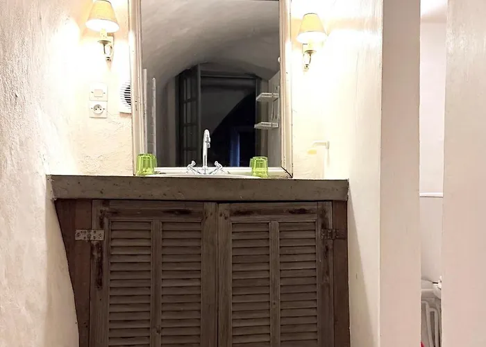 Air-conditioned Authentic With Sea View, Terraces And Swimming Pool Monticello